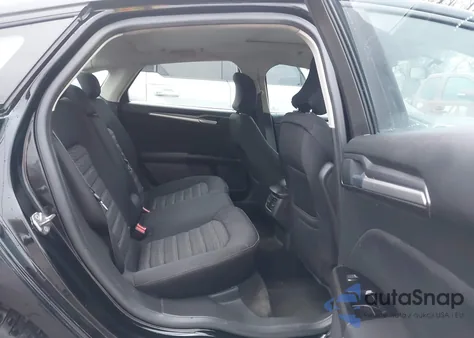 2016 Ford Fusion Se z USA, uszkodzony, nr VIN 1FA6P0H70G5117622